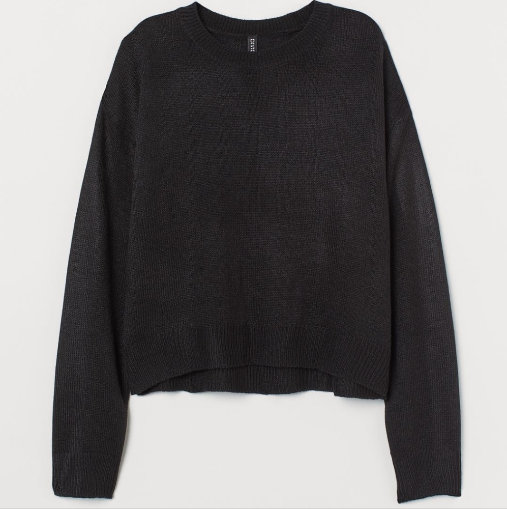 Very cute red H&M sweater!